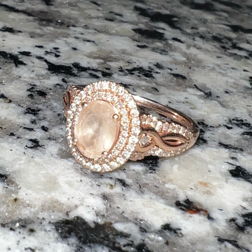 Oval Morganite & 1/2 CT. T.W. Diamond Double Frame Split Shank Ring 10K RoseGold